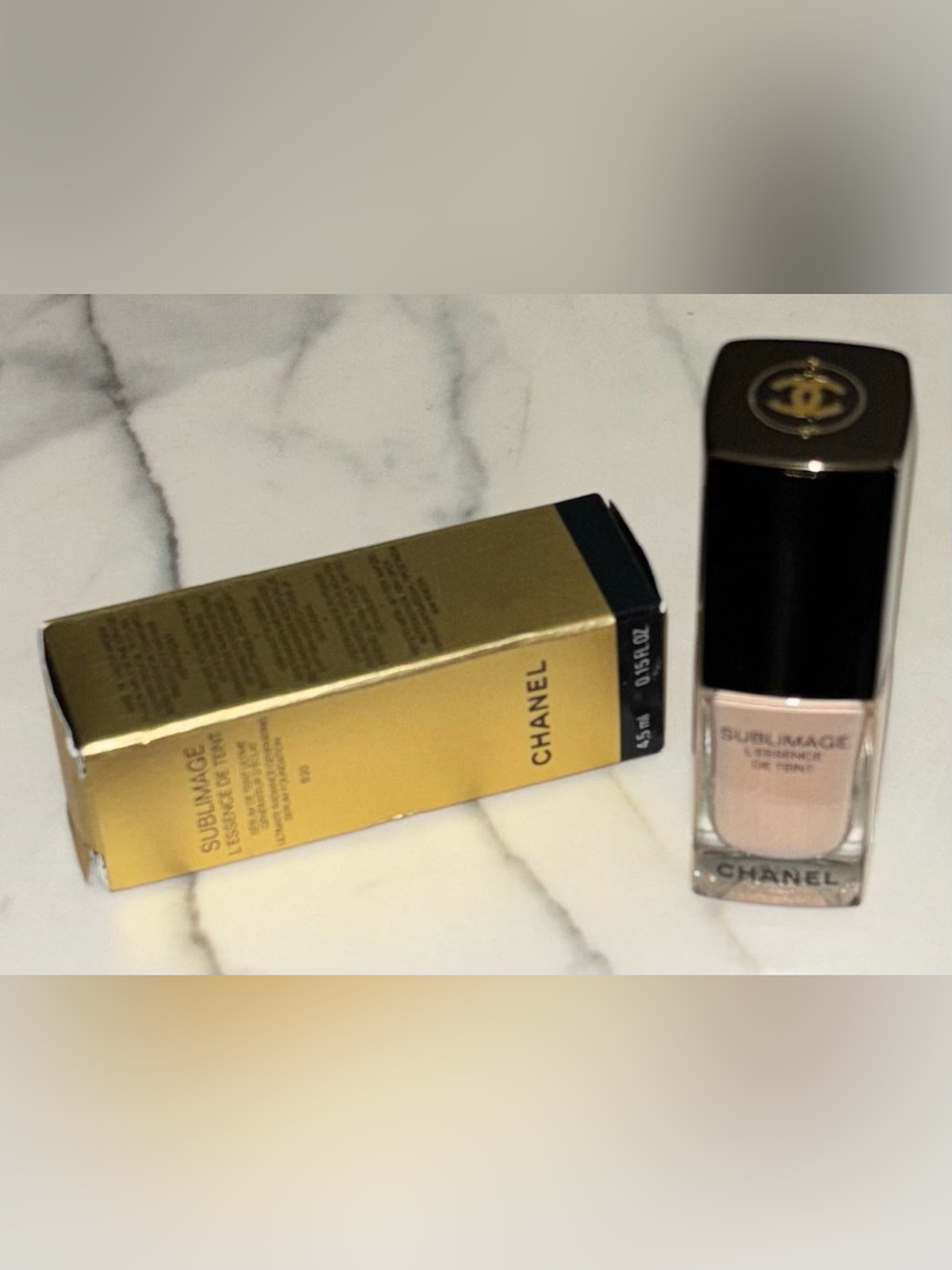 Chanel Sublimage 🔥 Ultimate Radiance Generating Serum Foundation B20